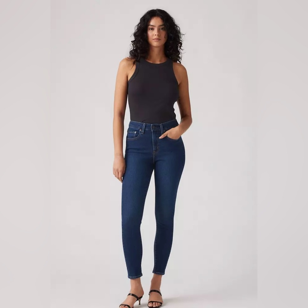 Levi’s 721 high rise skinny jeans size 26